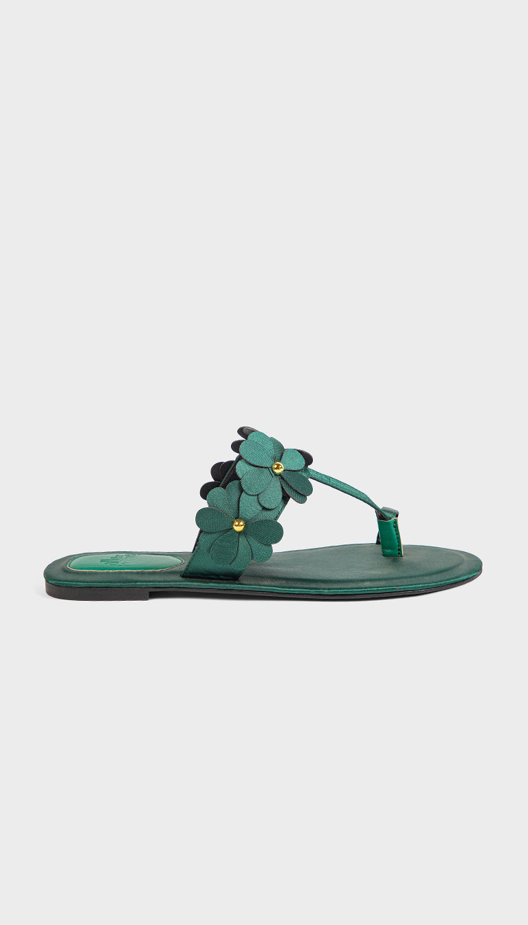Zarr Flat Sandal All The Things
