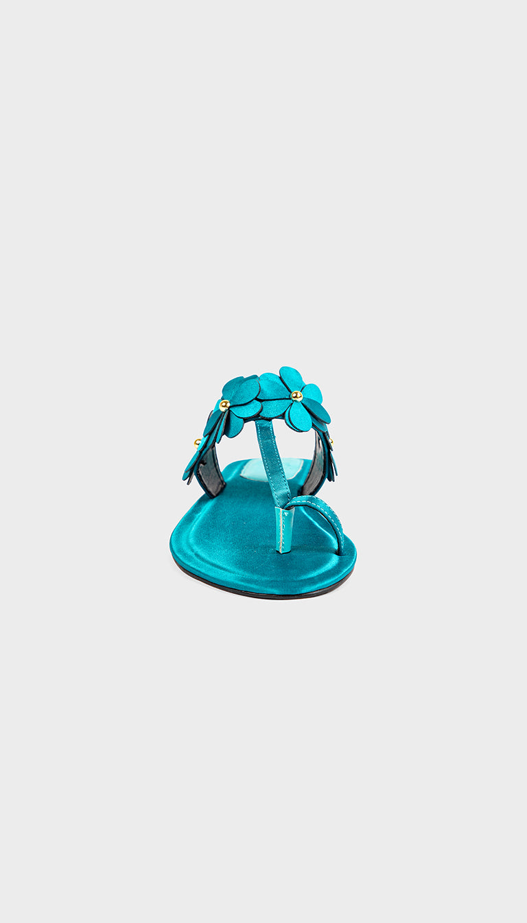 Zarr Flat Sandal All The Things