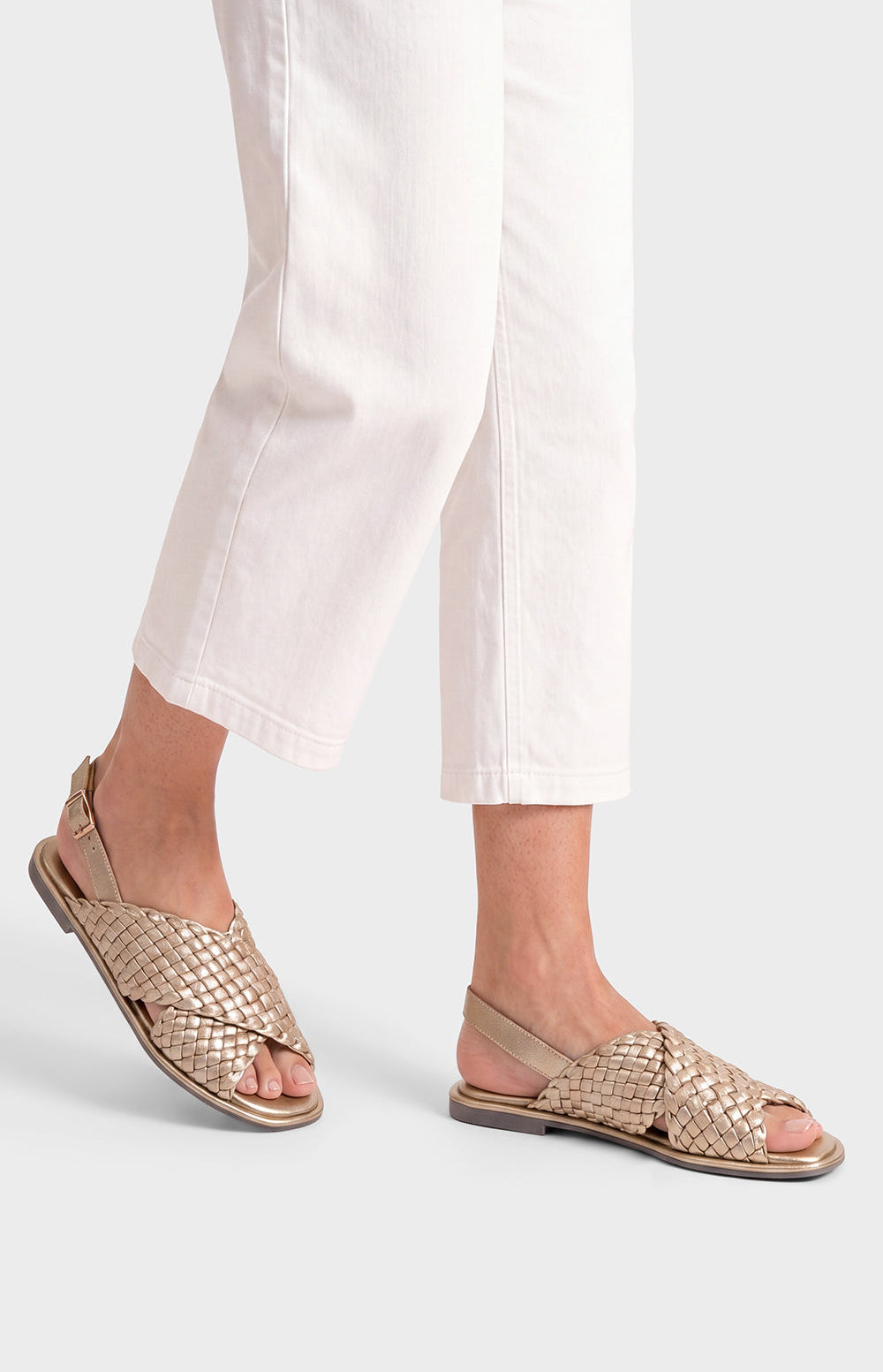 Nira Flat Sandal