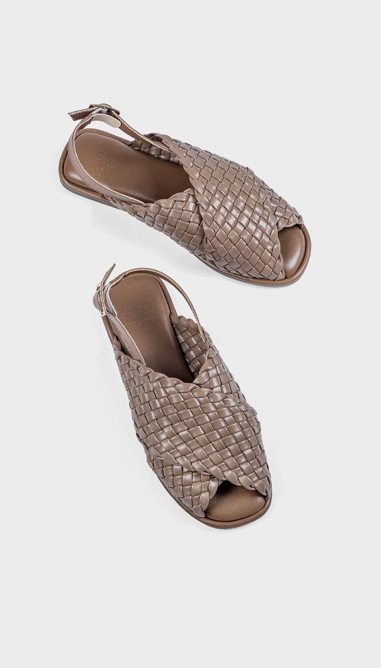 Nira Flat Sandal