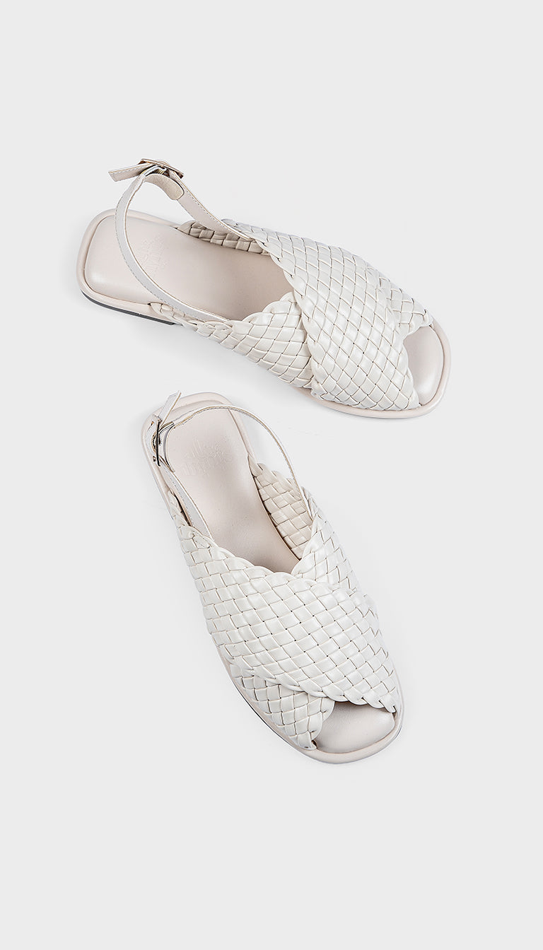 Nira Flat Sandal