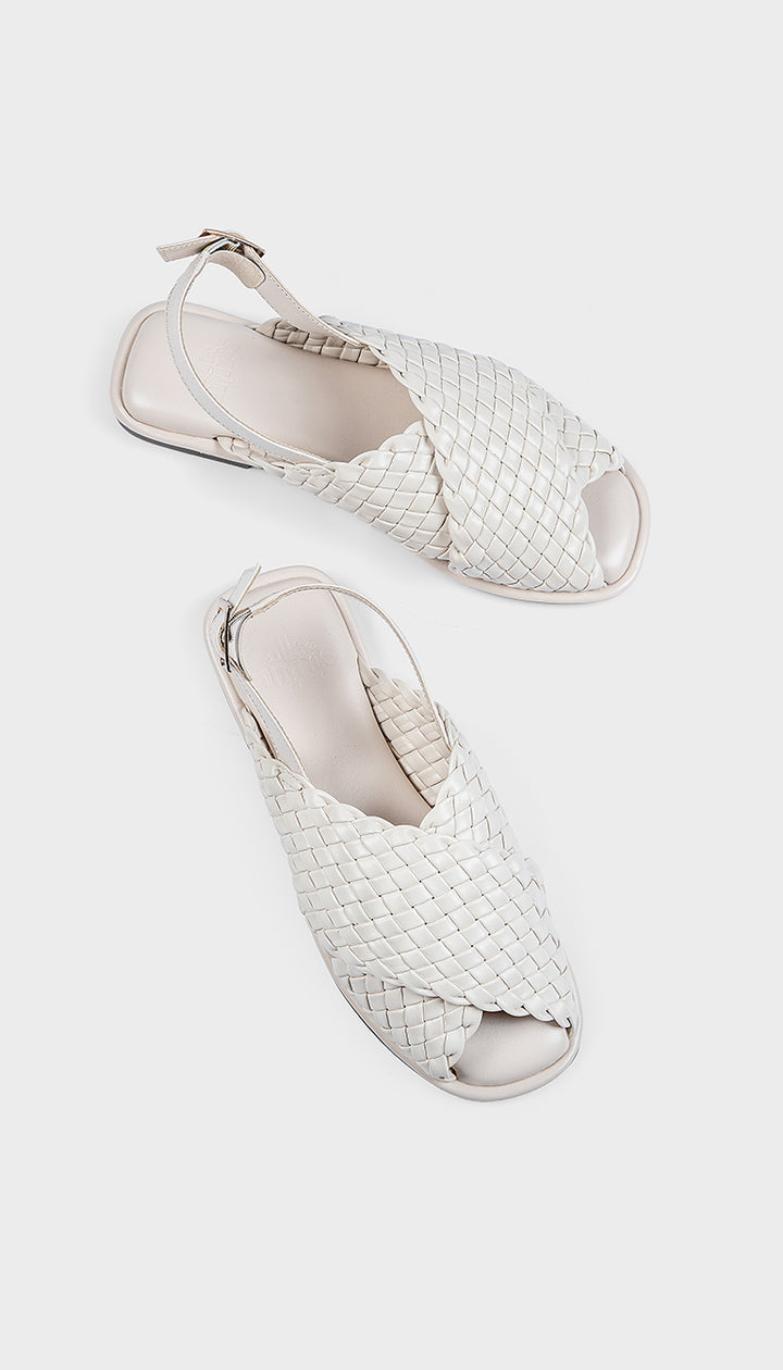Nira Flat Sandal